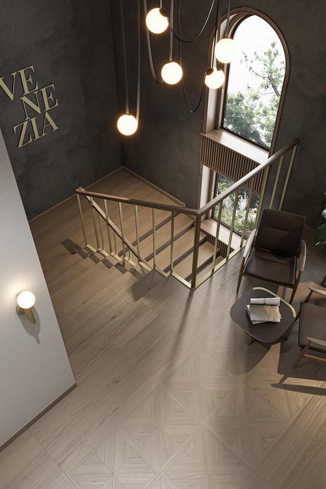 Готовые ступени из керамогранита под дерево Готовые ступени из керамогранита под дерево