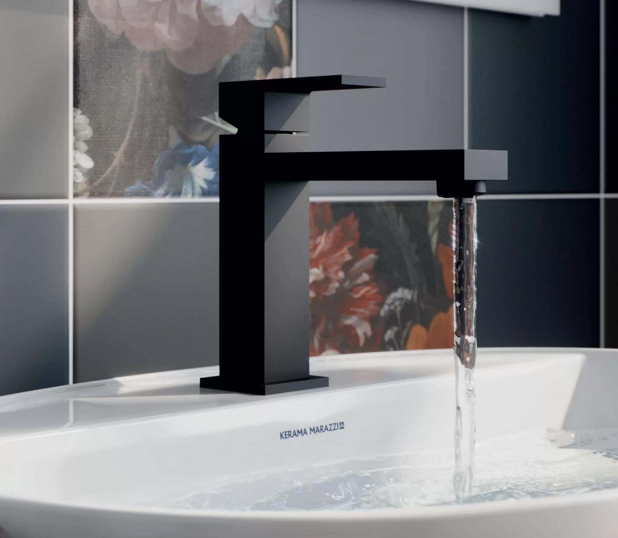 Смесители с квадратной геометрией и термостатами